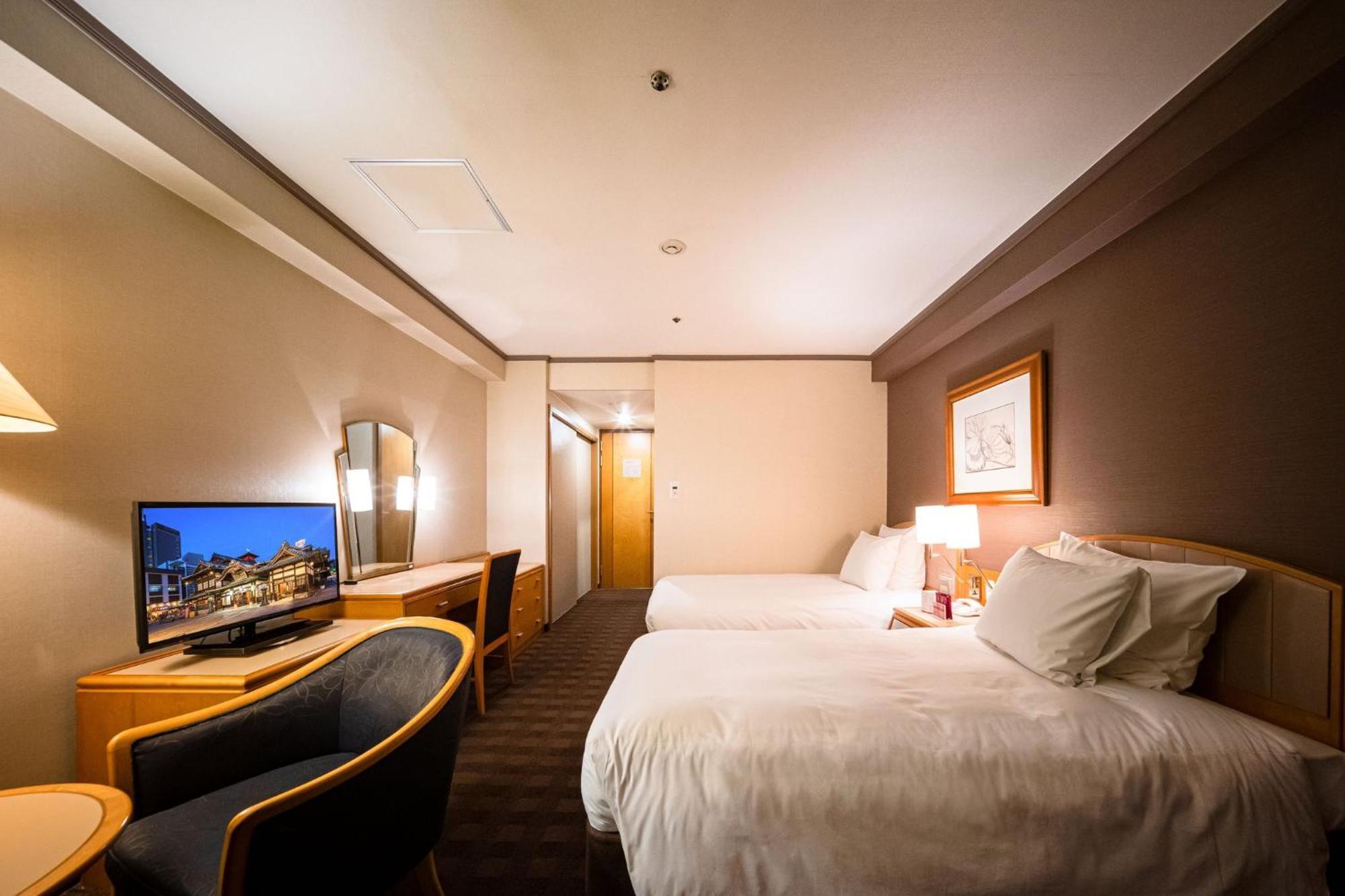 Hotel Ana Crowne Plaza Matsuyama By Ihg Zewnętrze zdjęcie